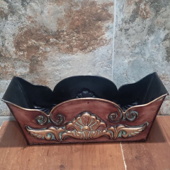 Scalloped Edge Metal Container Rectangular Planter - Picture 1 of 8